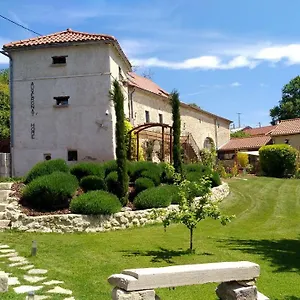 https://auvergnathome.hotels-rhonealpes.com